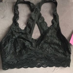 NWT 🖤 Black Cross-Back Bralette